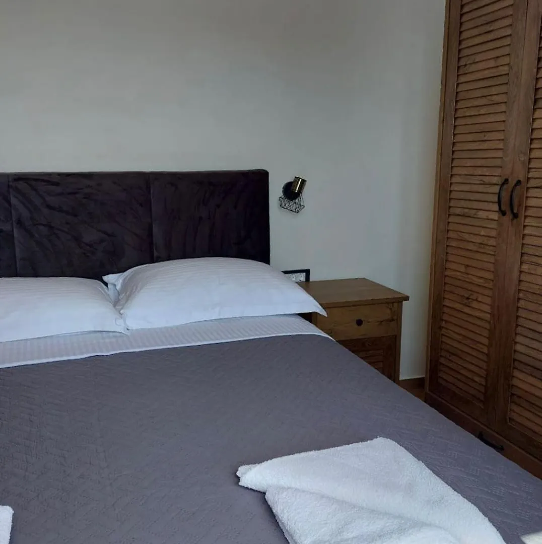 Apartmani Karla Paklenica Starigrad Paklenica Apartment